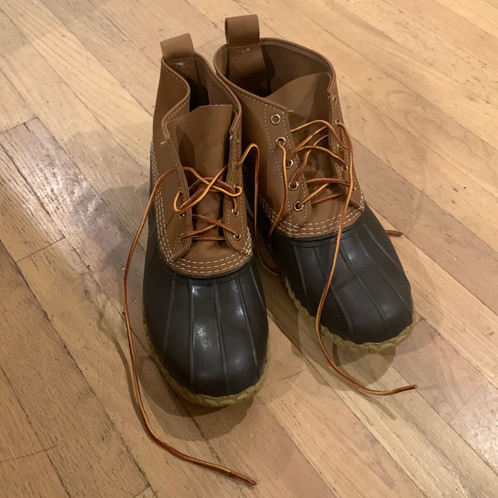 Classic Bean Boots in excellent condition 🥾